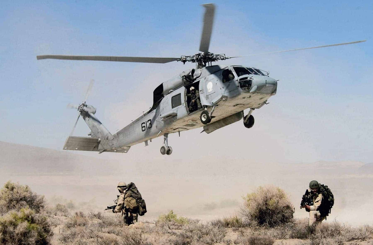 WHAT TYPE OF WATCHES DO SPECIAL OPS PERSONNEL WEAR?